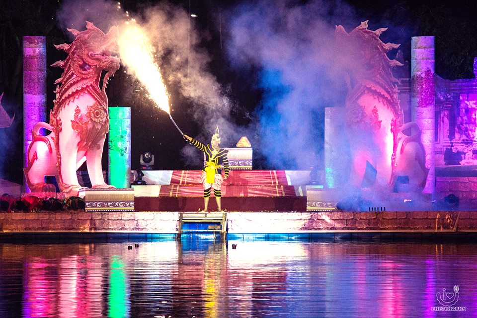 การแสดงแสงสีเสียง อุ้มพระดำน้ำ