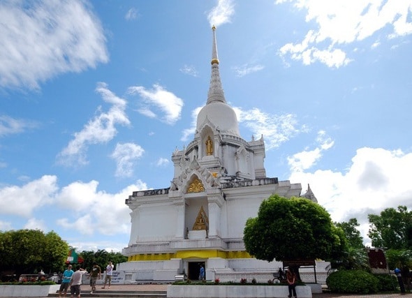 ศาสนสถานเขาค้อ