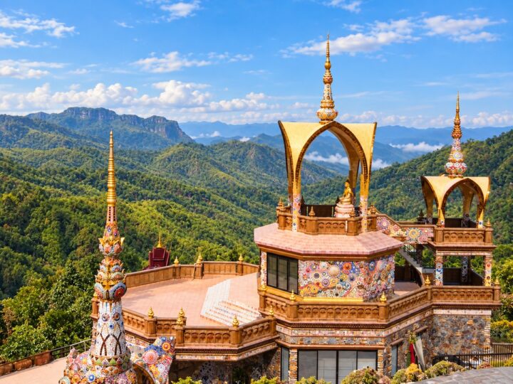 วัดพระธาตุผาซ่อนแก้ว