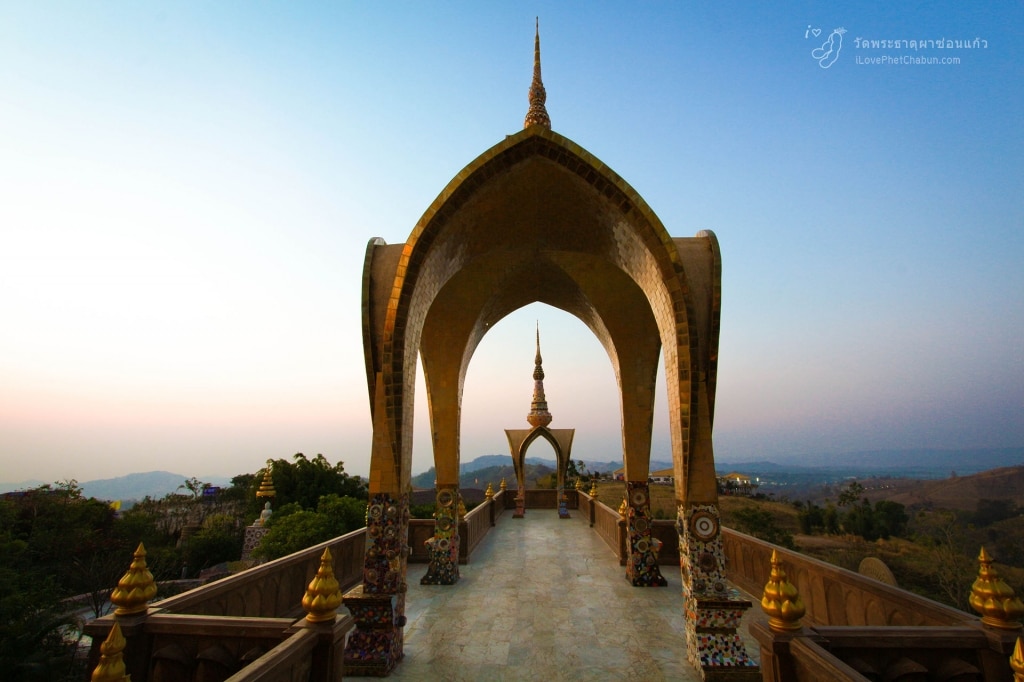 วัดพระธาตุผาซ่อนแก้ว6