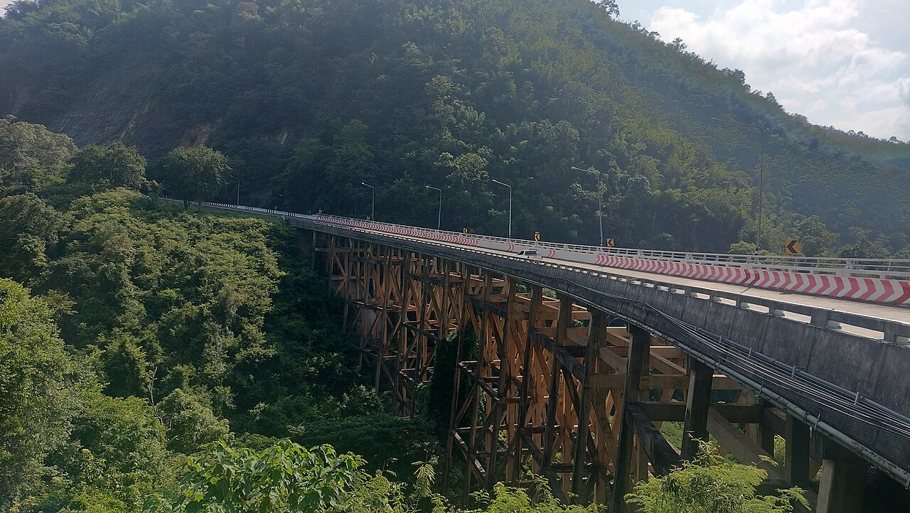 สะพานห้วยตอง (สะพานพ่อขุนผาเมือง)