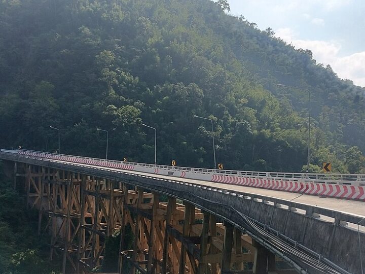 สะพานห้วยตอง (สะพานพ่อขุนผาเมือง)