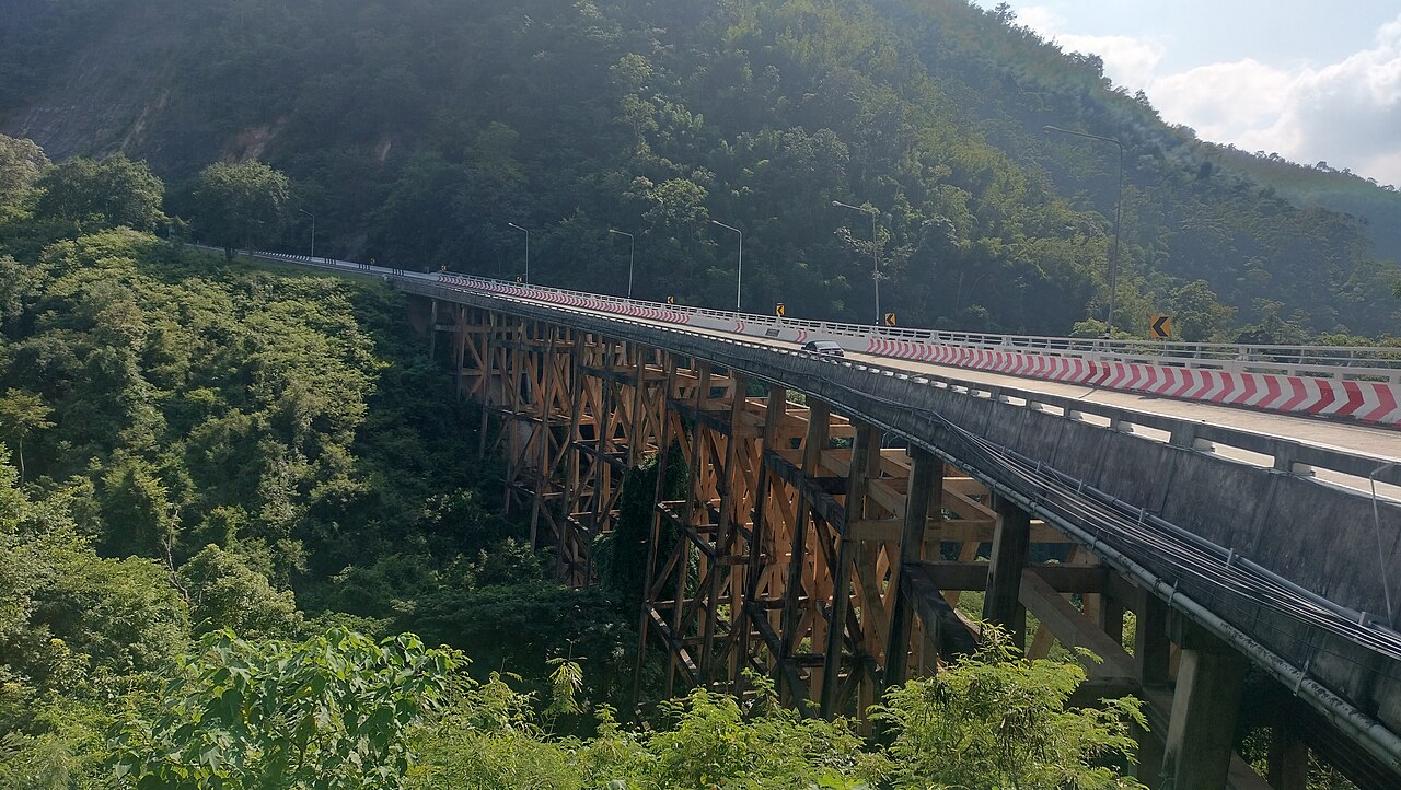 สะพานห้วยตอง (สะพานพ่อขุนผาเมือง)