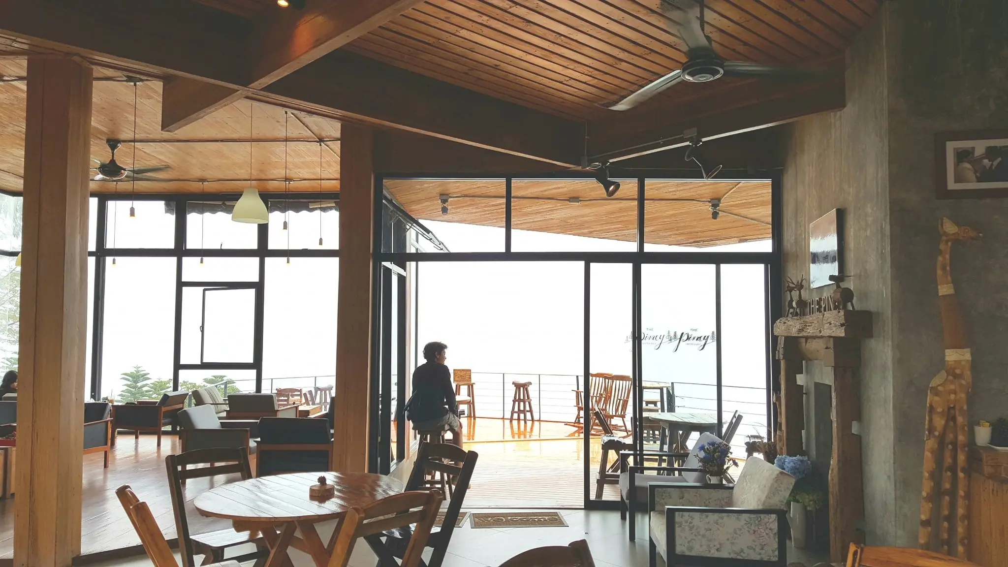 The Piney Bistro Cafe — มุม 4