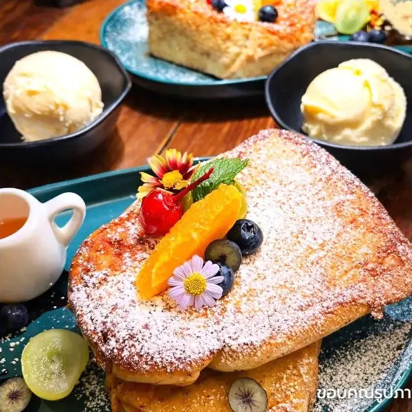 บ้านก๋ง Eat & Play Cafe — มุม 3
