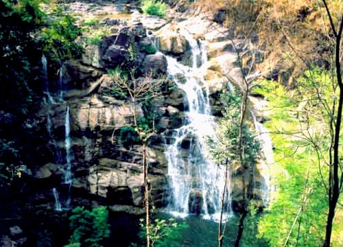 วนอุทยานน้ำตกธารทิพย์