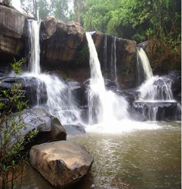 วนอุทยานน้ำตกธารทิพย์