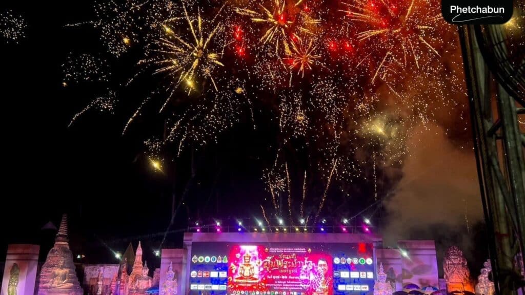 พิธีเปิดการแสดงแสงสีเสียง “พระพุทธมหาธรรมราชา เกริกฟ้า พลังศรัทธาคู่ธานินทร์” (2)