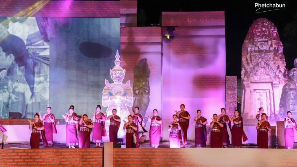 พิธีเปิดการแสดงแสงสีเสียง “พระพุทธมหาธรรมราชา เกริกฟ้า พลังศรัทธาคู่ธานินทร์” (4)