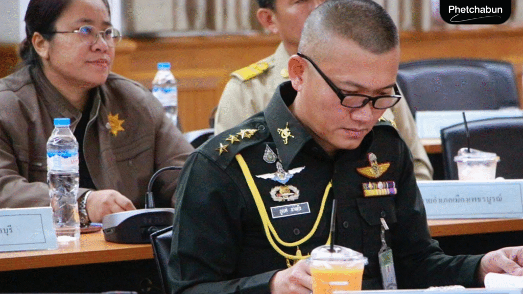 จังหวัดเพชรบูรณ์ประชุมเตรียมความพร้อม ต้อนรับนายกรัฐมนตรี ลงพื้นที่ติดตามนโยบาย (4)